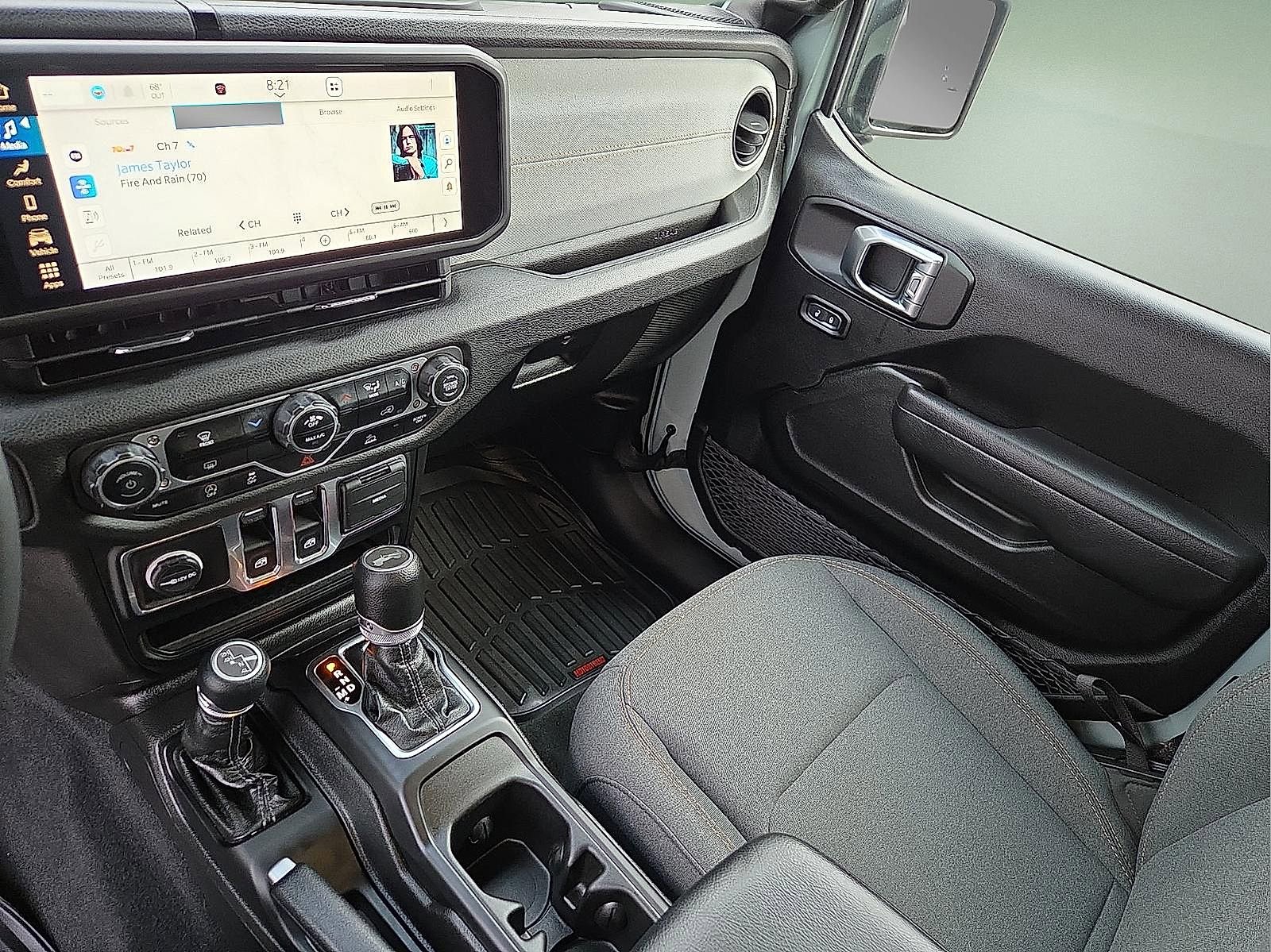 Used 2024 Jeep Wrangler Sport S image 12