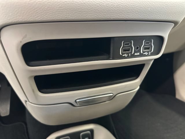 Used 2021 Chrysler Voyager Lxi FWD image 28