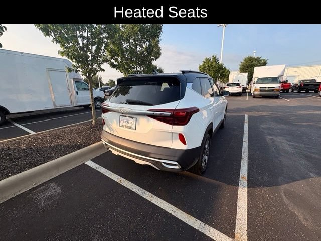 Used 2022 Kia Seltos S AWD/4WD image 3
