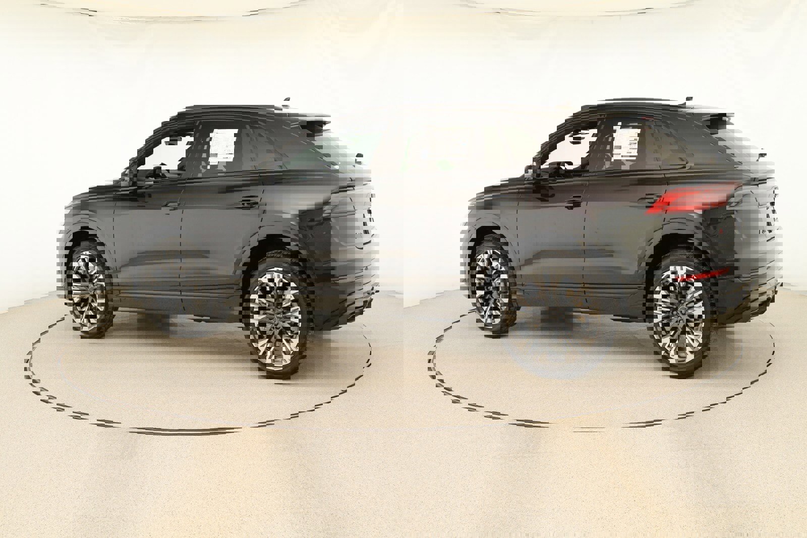 New 2025 Audi Q8 Premium Plus image 3