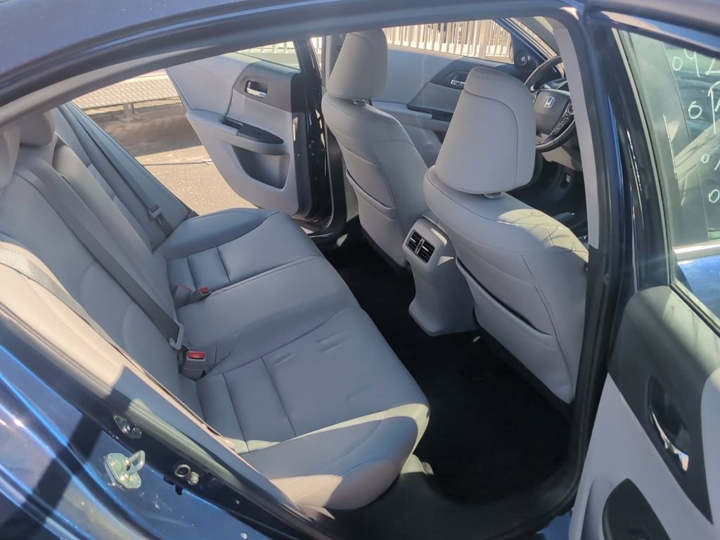 Used 2017 Honda Accord EX-L image 14