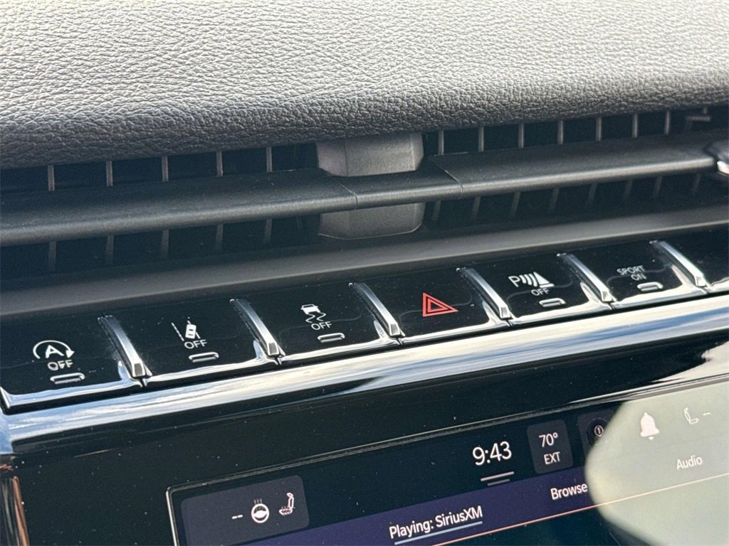 Used 2022 Jeep Grand Cherokee Laredo w/ Luxury Tech Group I image 39