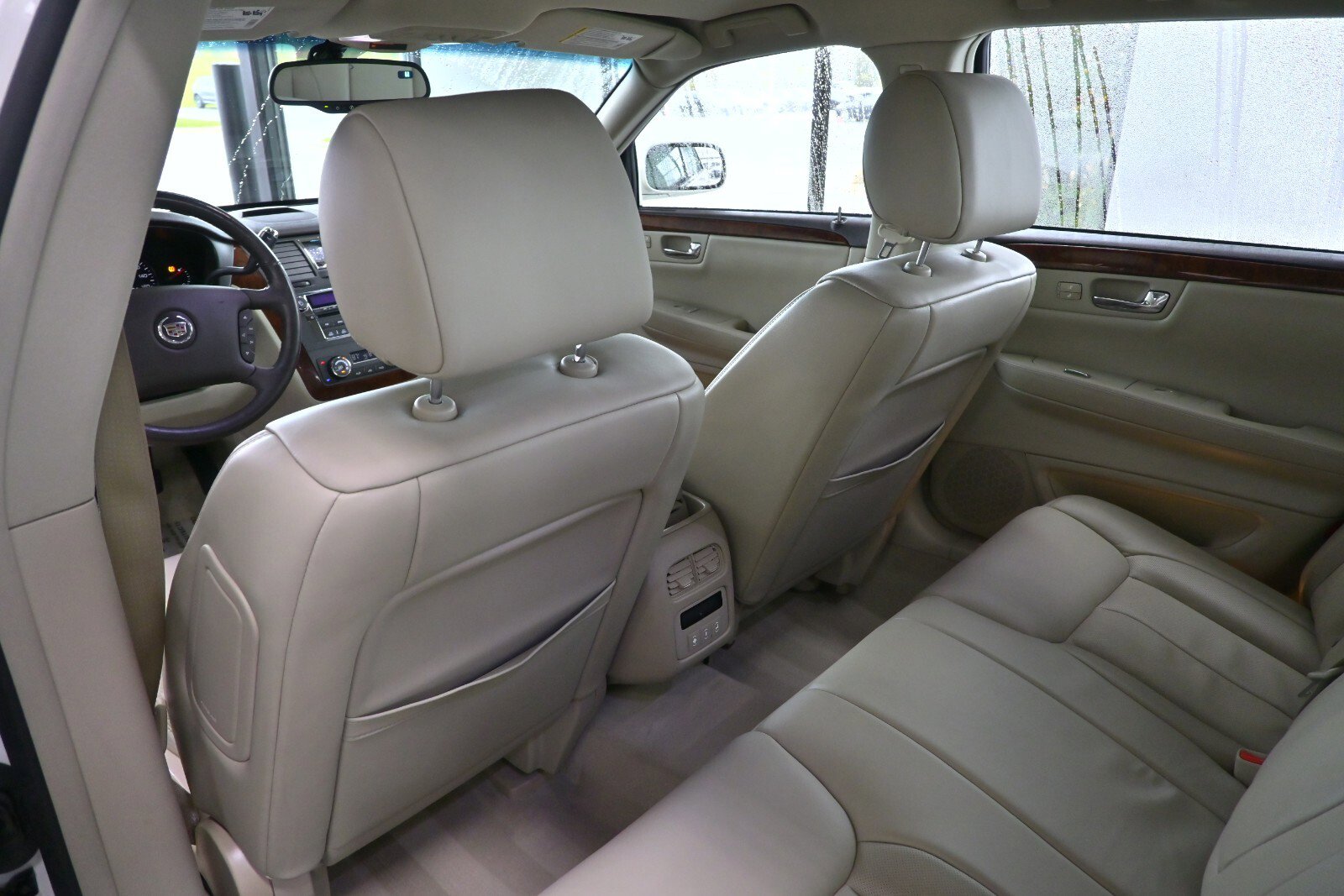 Used 2007 Cadillac DTS Luxury I w/ Trunk Convenience Package image 10