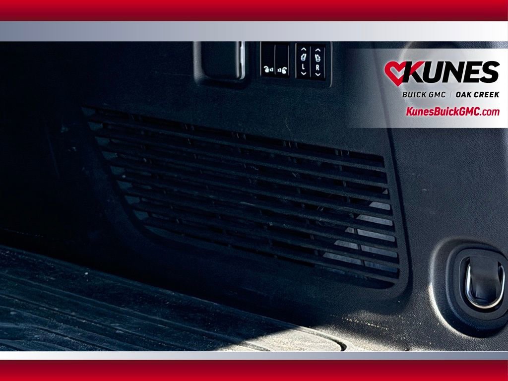 Used 2023 GMC Yukon XL AT4 image 8