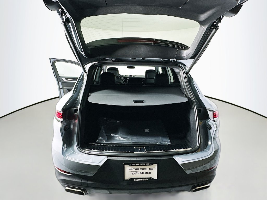 New 2026 Porsche Cayenne AWD/4WD image 29