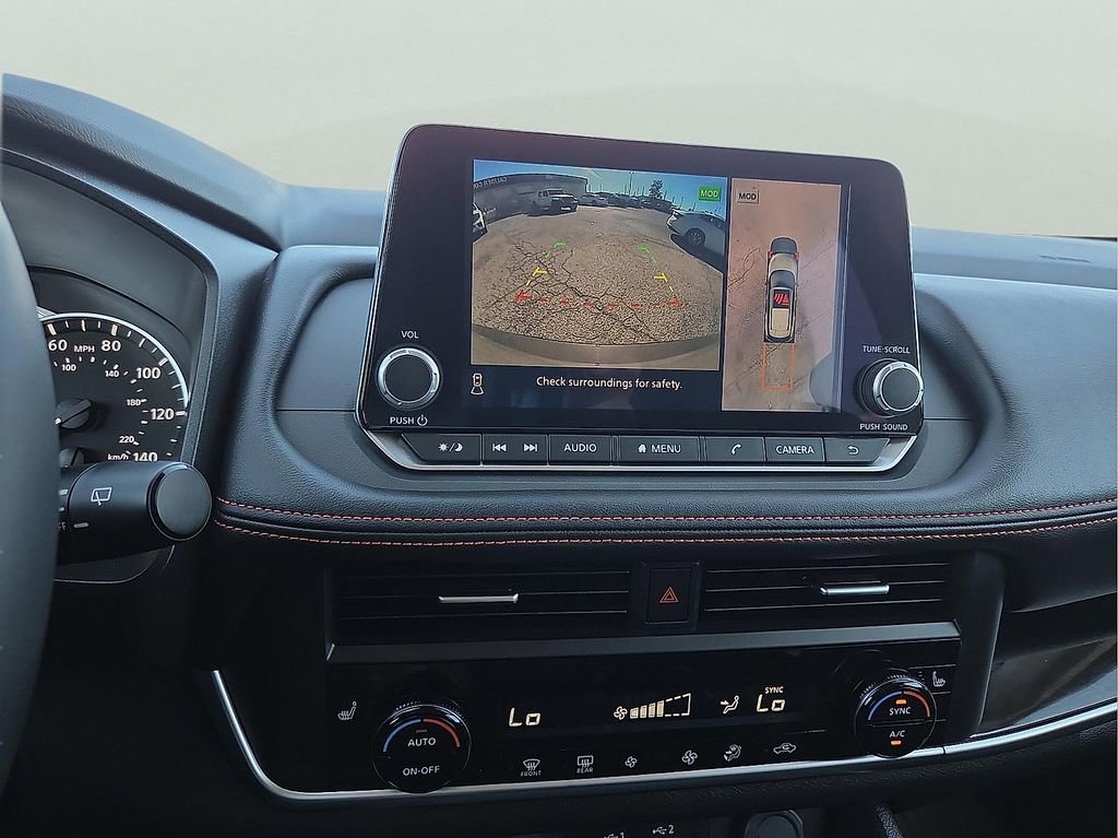 Used 2025 Nissan Rogue SV image 19