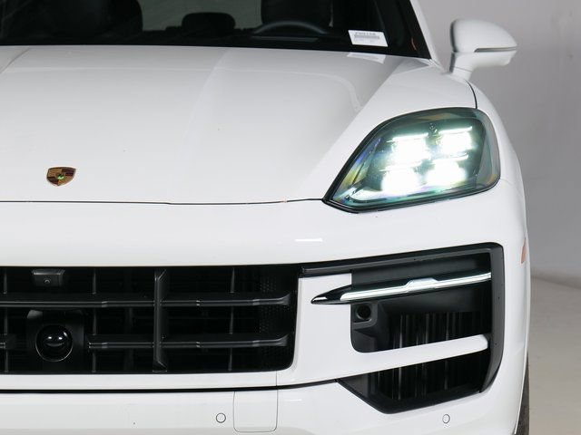 Certified 2026 Porsche Cayenne AWD/4WD image 27