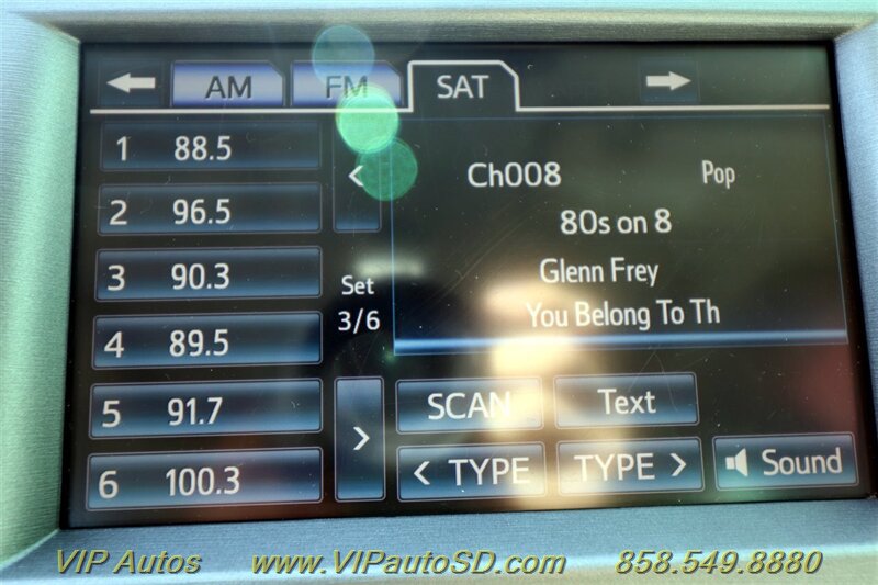 Used 2014 Toyota Prius Four w/ Solar Roof Package FWD image 21
