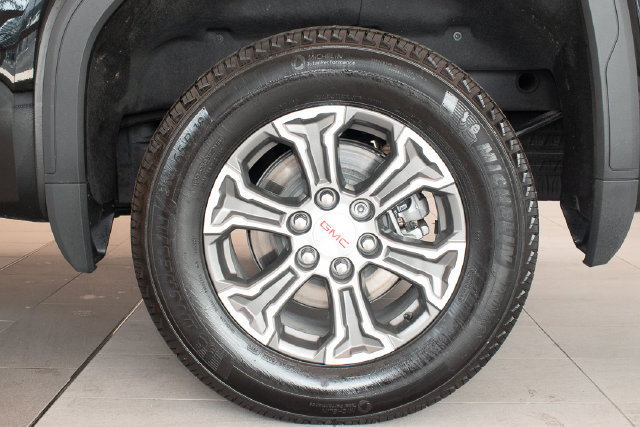 Used 2026 GMC Sierra 1500 SLT AWD/4WD image 9