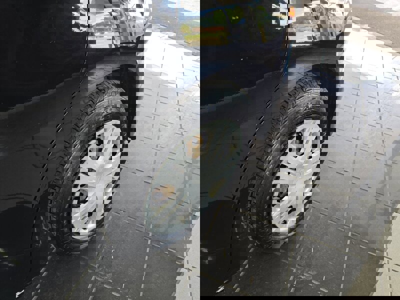 Used 2010 Honda Fit image 26