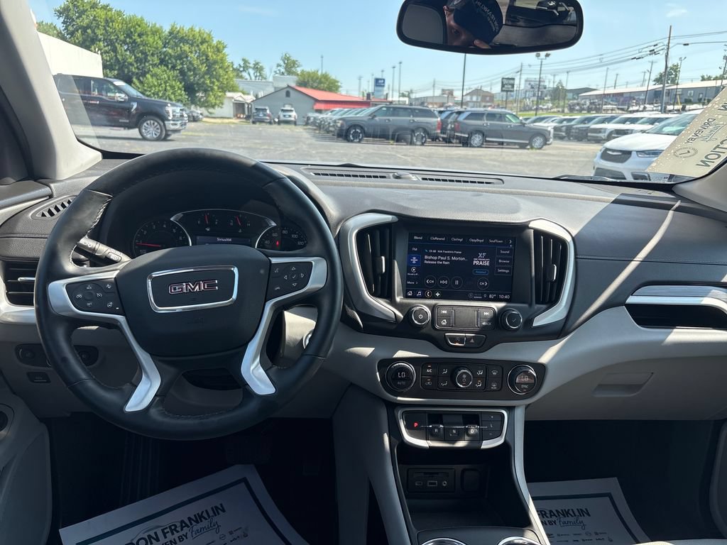 Used 2024 GMC Terrain SLT FWD image 15