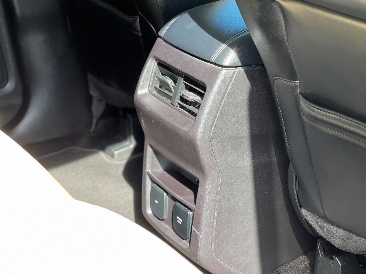 Used 2018 Ford Edge SEL w/ Equipment Group 201A image 25