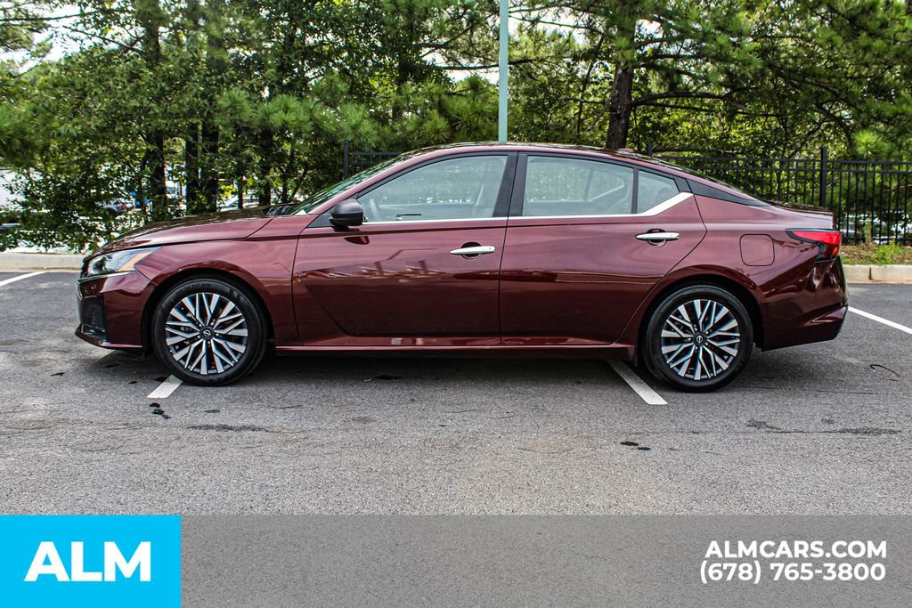 Used 2025 Nissan Altima 2.5 SV FWD image 6