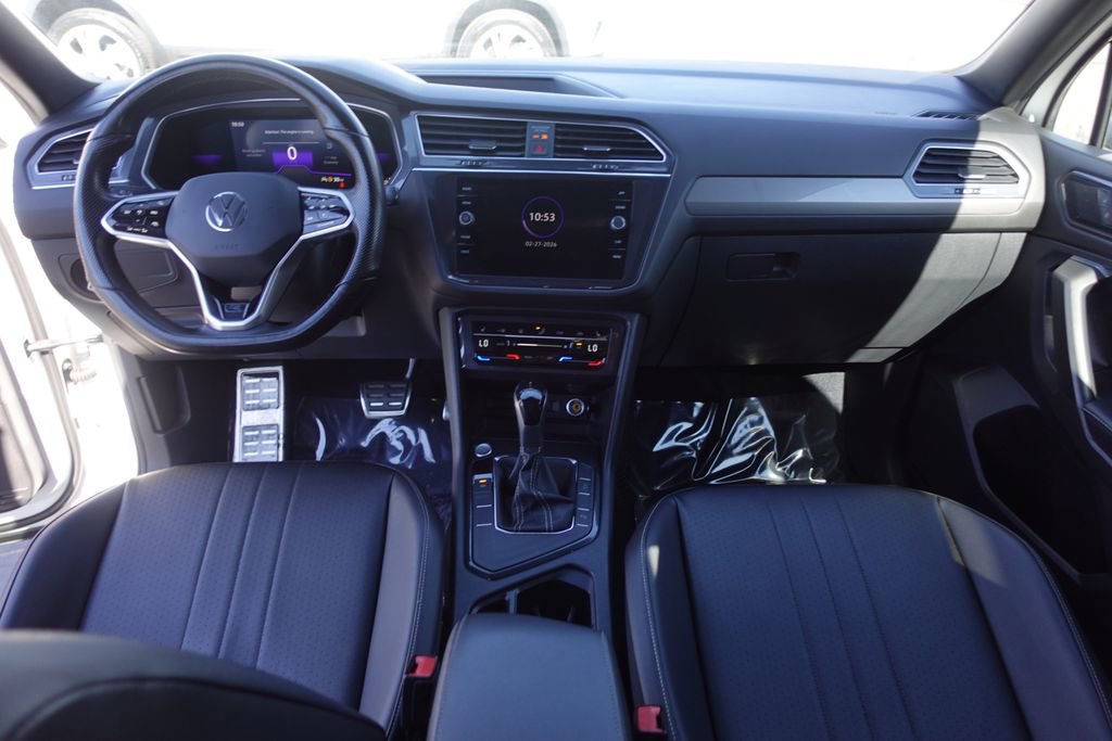 Used 2022 Volkswagen Tiguan SE R-Line image 25