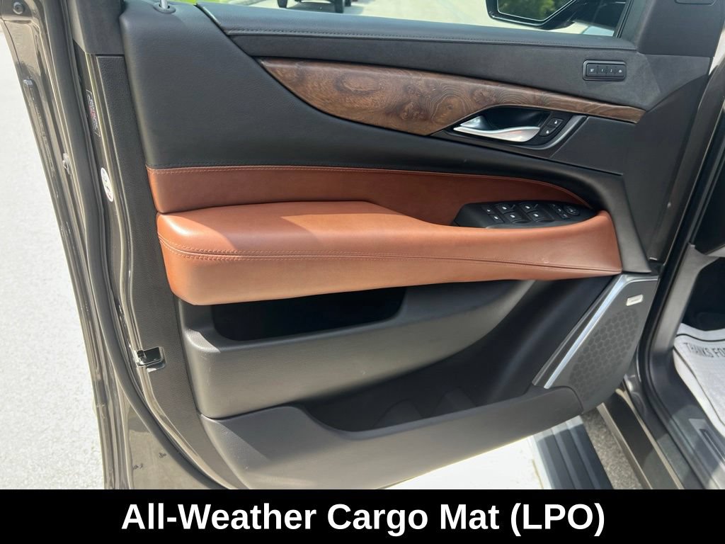 Used 2020 Cadillac Escalade Premium Luxury w/ LPO, Radiant Package RWD image 32