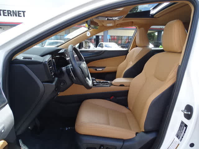Used 2025 Lexus NX 350h AWD w/ Accessory Package (Z2) image 17