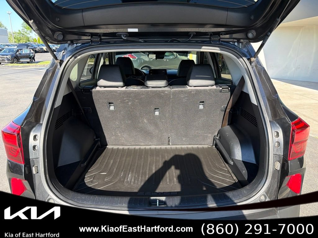 Certified 2022 Kia Seltos Nightfall Edition AWD/4WD image 17