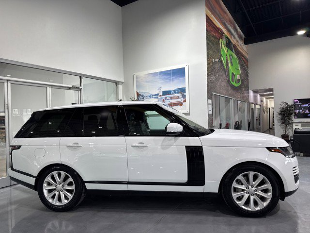 Used 2018 Land Rover Range Rover image 4