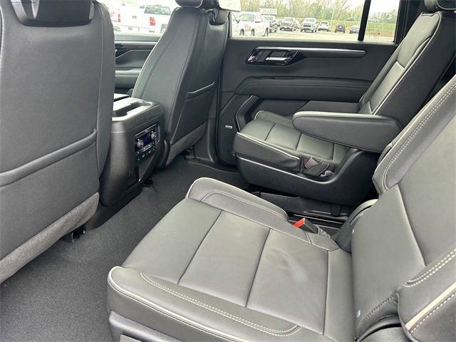 New 2026 Chevrolet Suburban Premier image 12