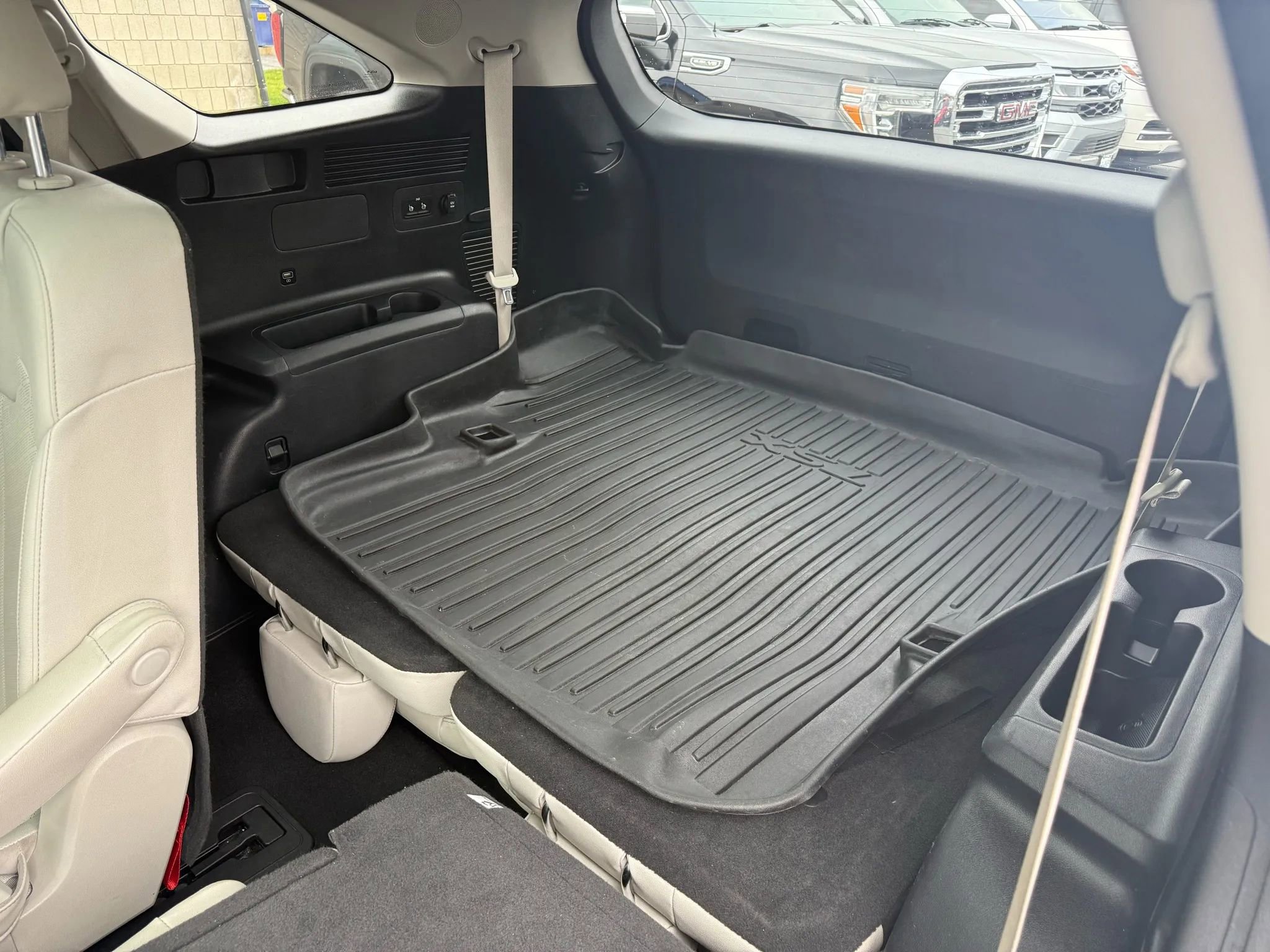 Used 2023 Kia Sorento SX Prestige image 30