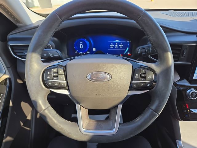 Used 2023 Ford Explorer Platinum w/ Premium Technology Package image 20
