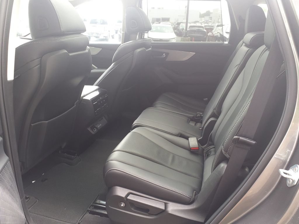 Used 2023 Acura MDX w/ Technology Package FWD image 18