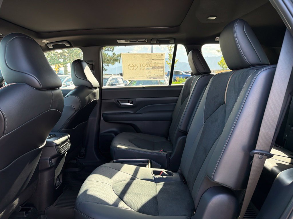 Used 2026 Toyota Grand Highlander AWD Hybrid image 21