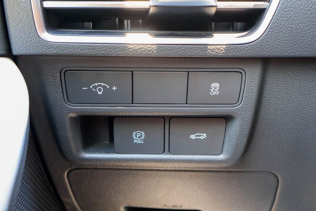 Used 2025 Hyundai Sonata SEL FWD image 17