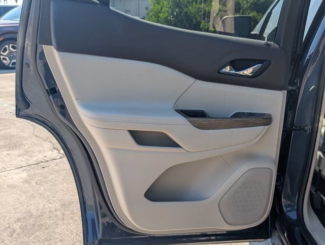 Used 2019 GMC Acadia Denali w/ Technology Package FWD image 23