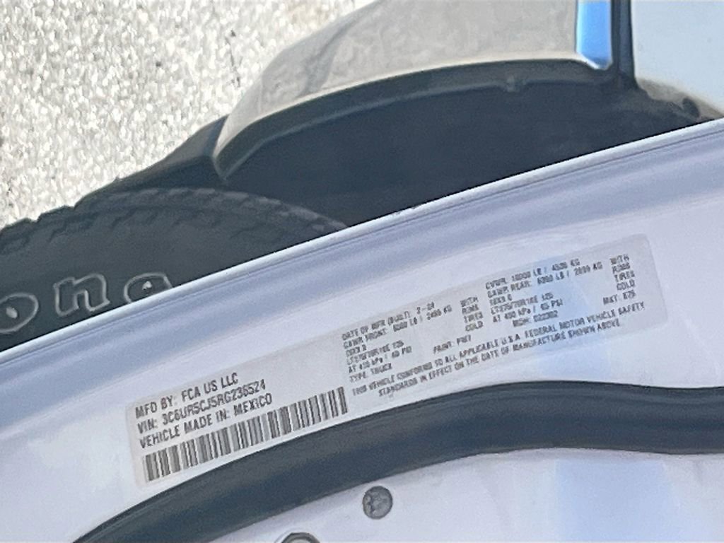 Used 2024 RAM 2500 Tradesman w/ Chrome Appearance Group image 32