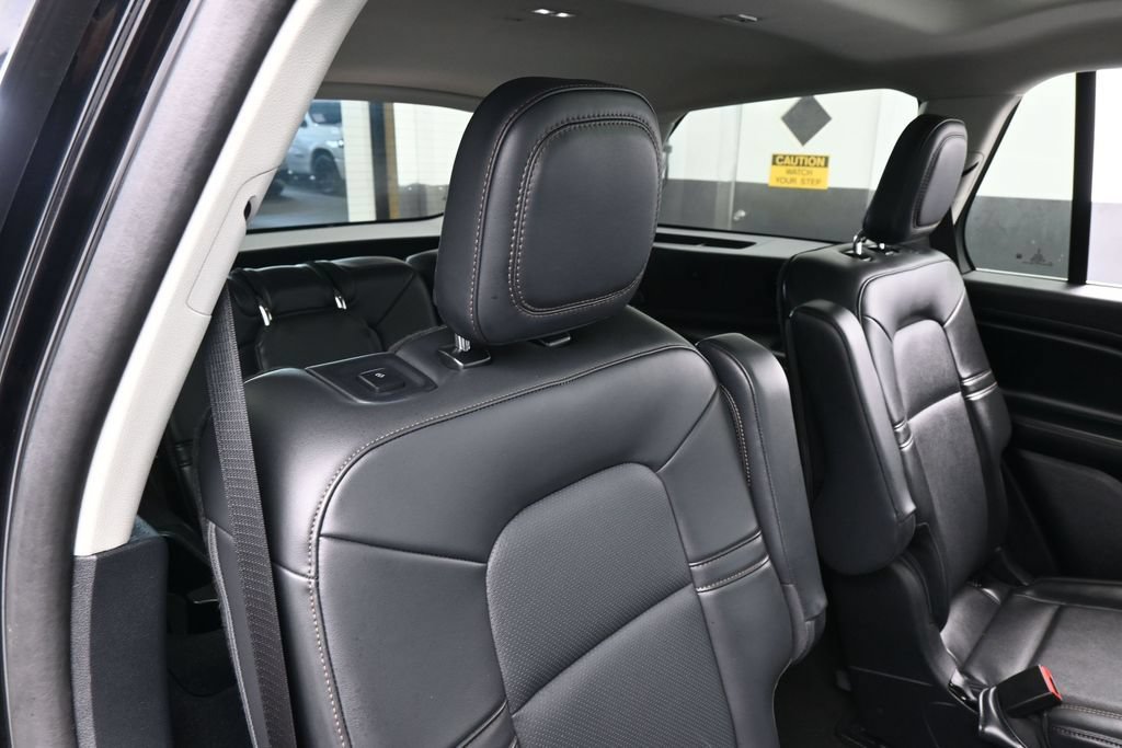 Used 2025 Lincoln Aviator 2WD image 35