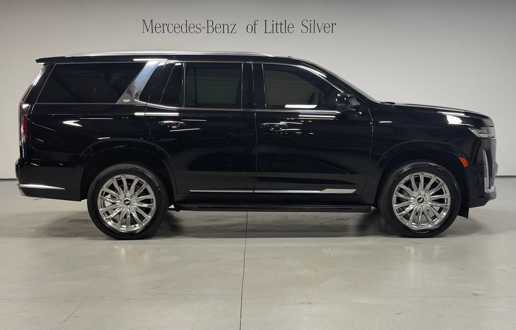 Used 2024 Cadillac Escalade Premium Luxury AWD/4WD image 7