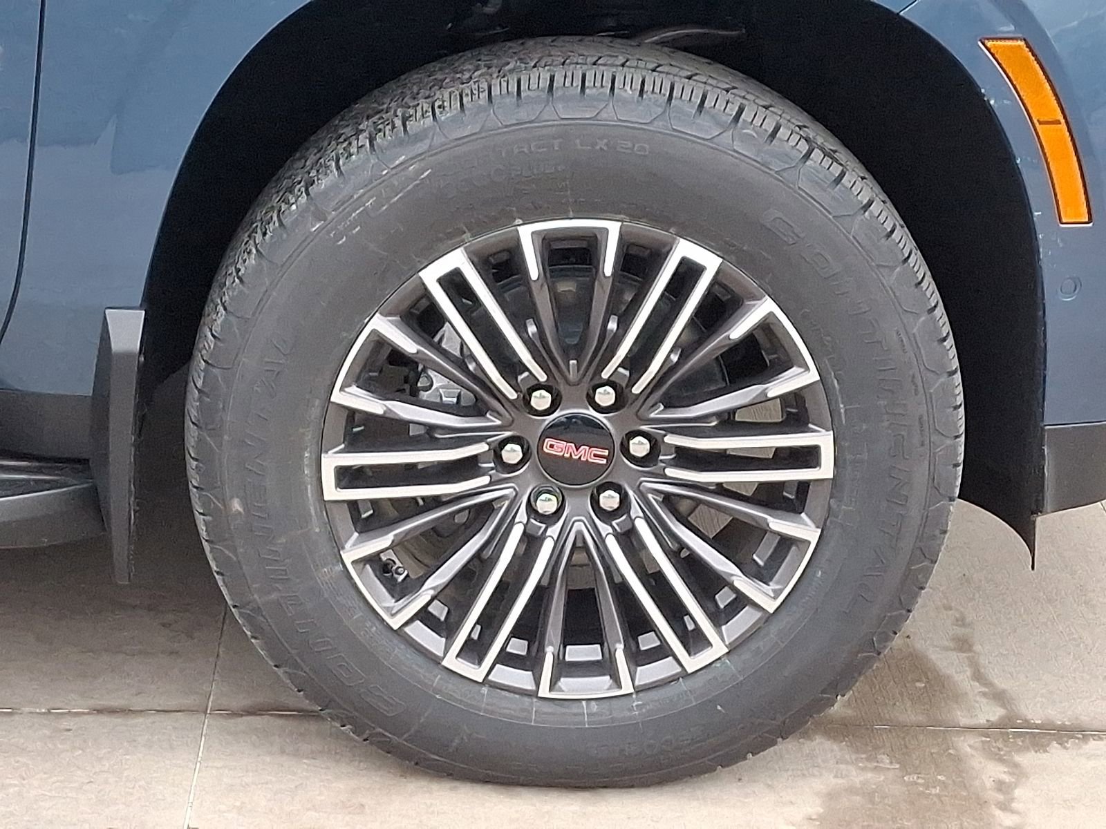 New 2026 GMC Yukon XL Elevation w/ LPO, Get Active Package image 8