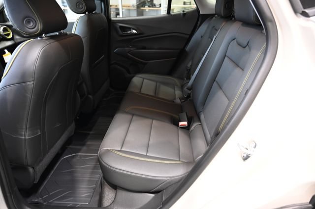 New 2026 Chevrolet Trax ACTIV w/ Sunroof Package FWD image 11