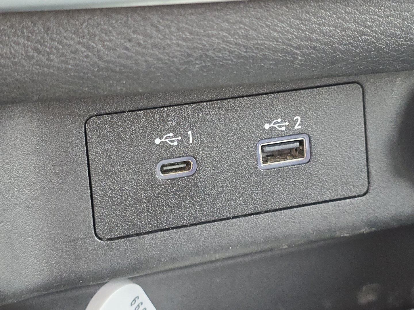 Used 2021 Nissan Rogue SV FWD image 4