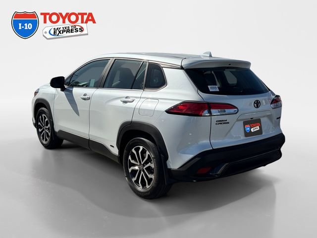Used 2023 Toyota Corolla Cross S AWD/4WD image 3