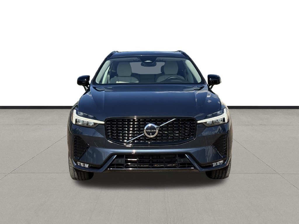Used 2024 Volvo XC60 B5 Plus w/ Protection Package Premier AWD/4WD image 8