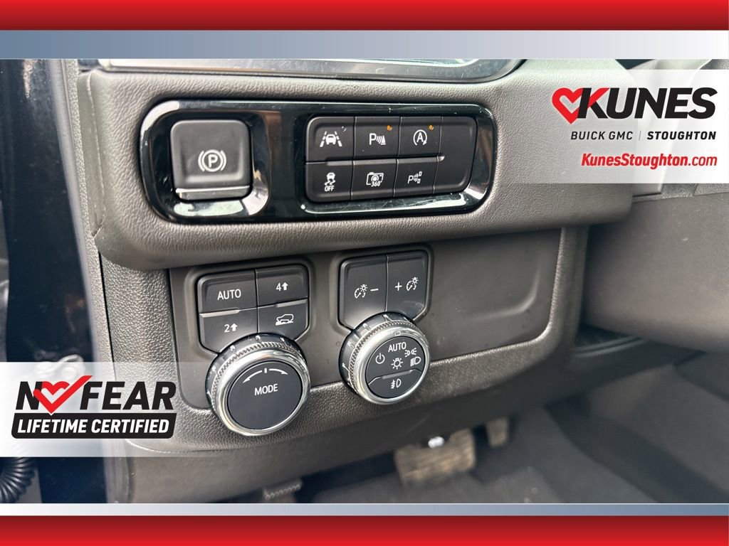 Used 2025 GMC Yukon Denali image 27