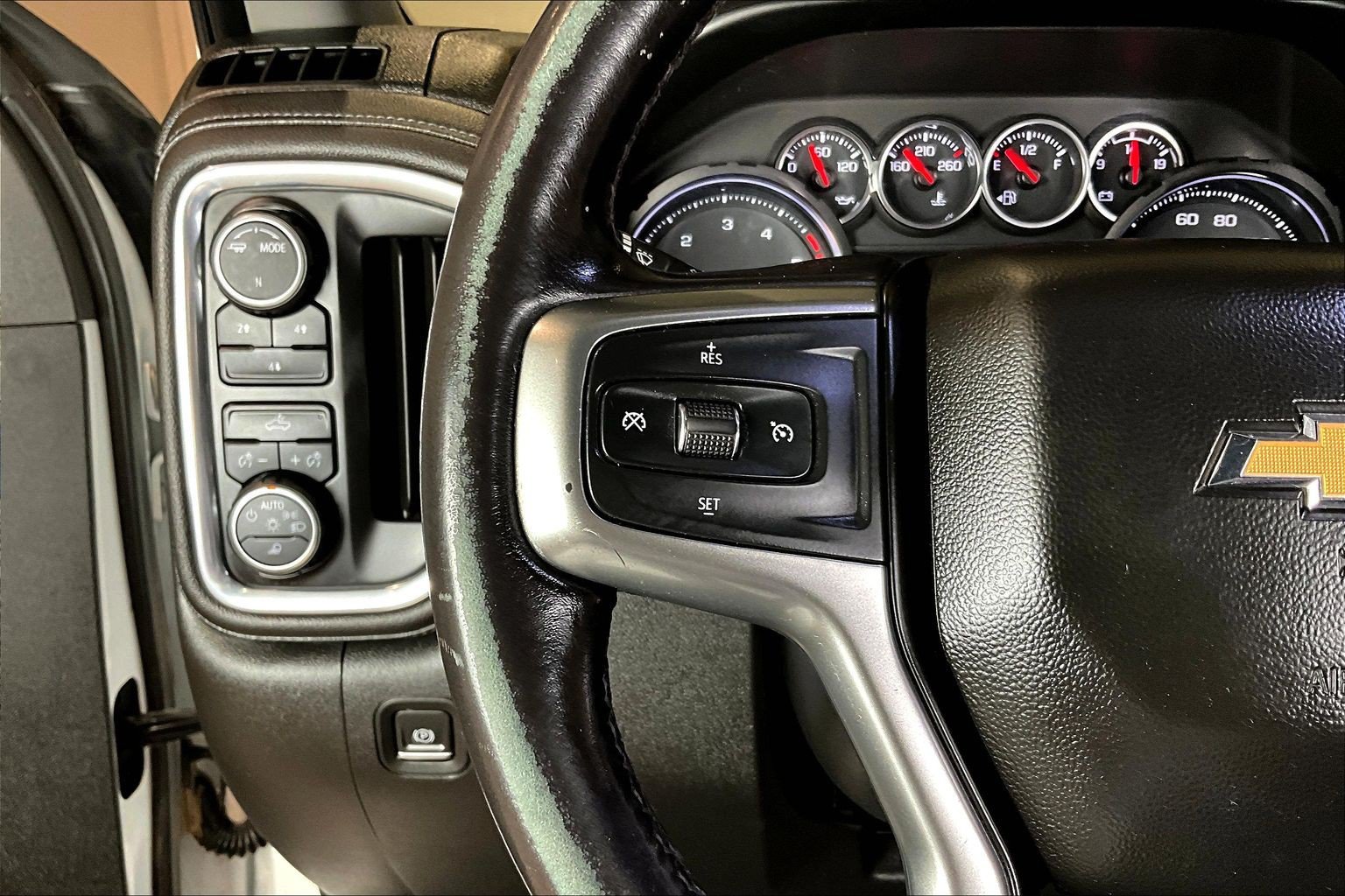 Used 2022 Chevrolet Silverado 2500 LT w/ Fleet Comfort Package AWD/4WD image 13