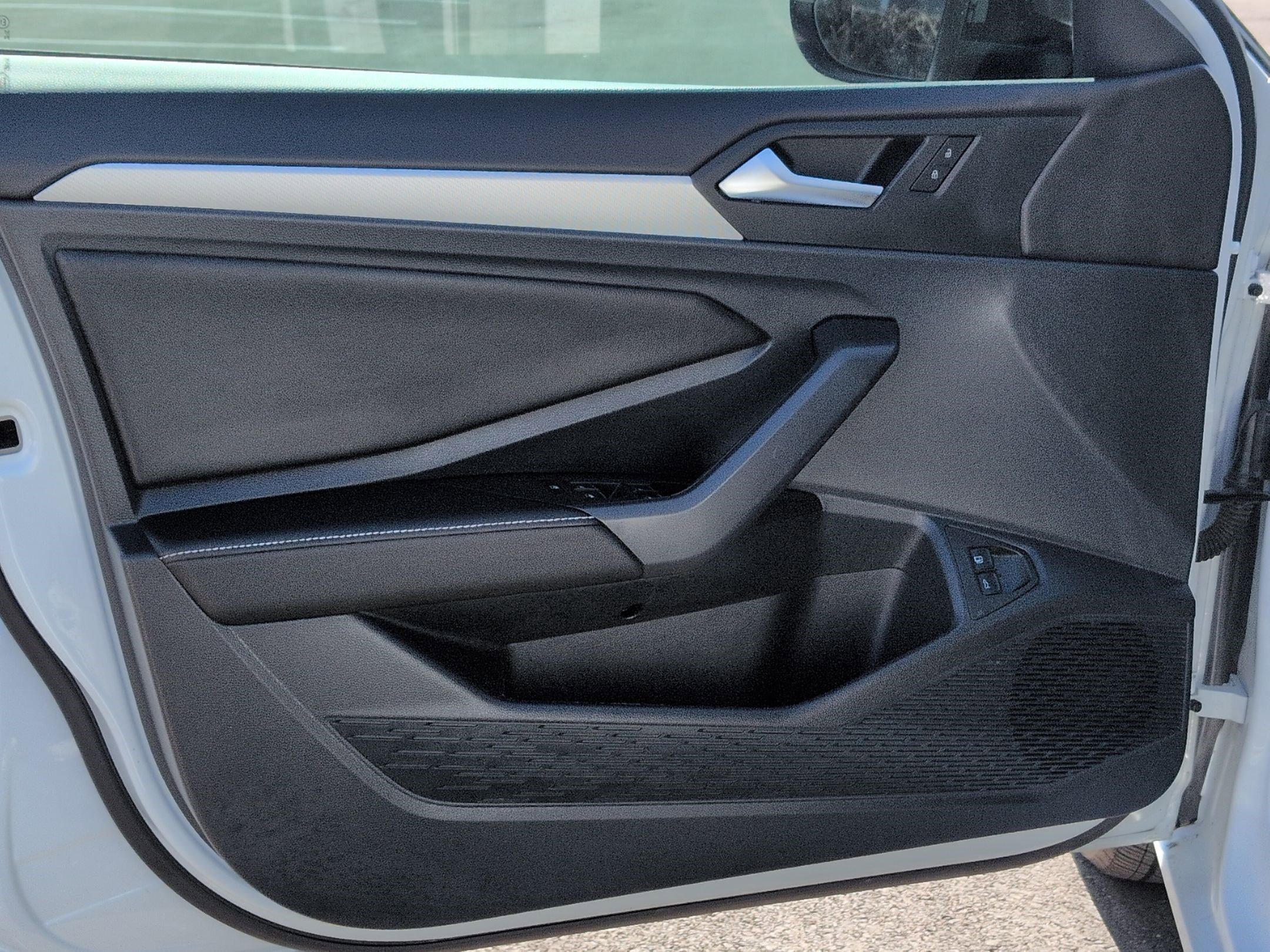 Used 2023 Volkswagen Jetta Sport image 15