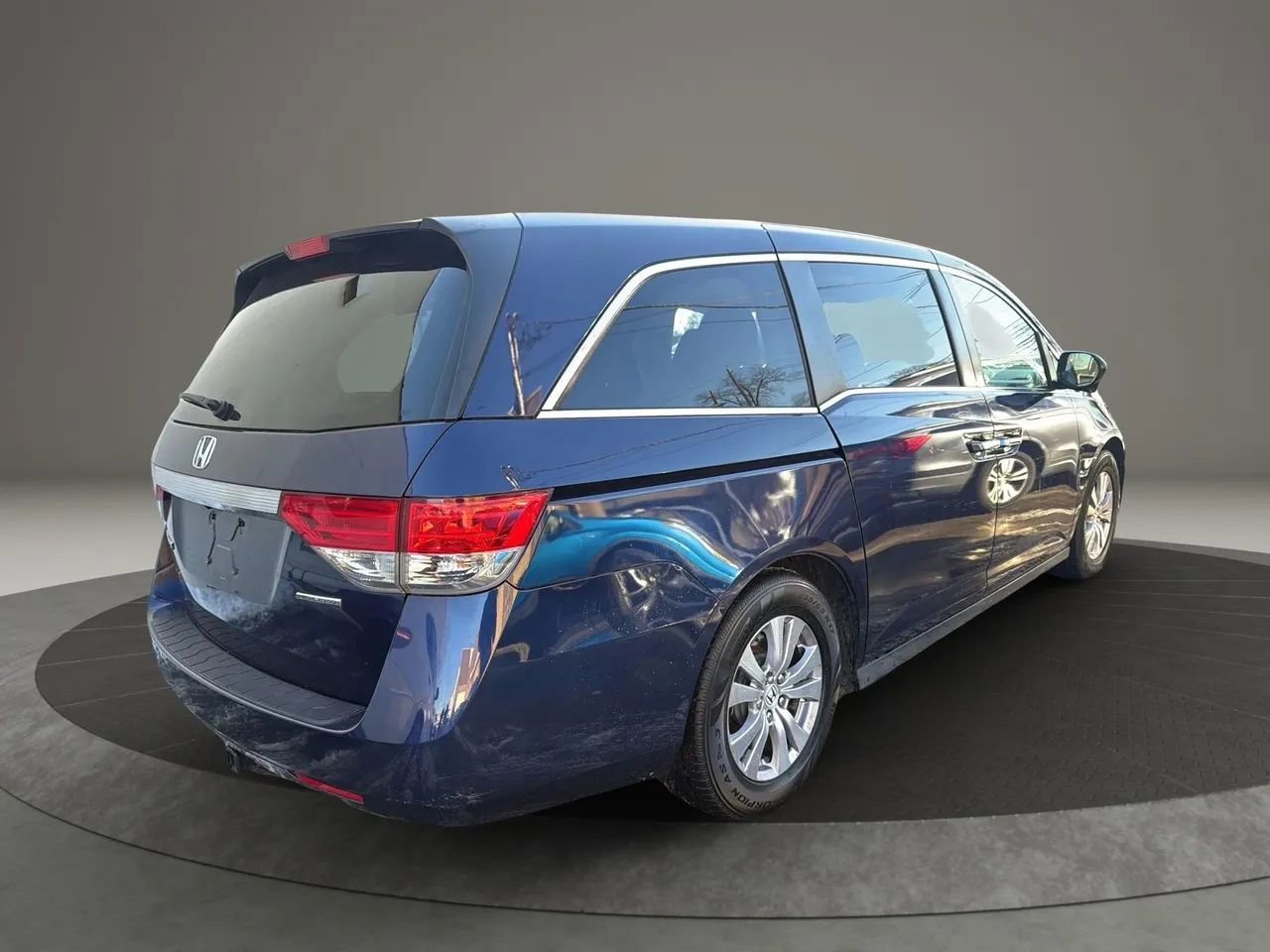 Used 2016 Honda Odyssey SE image 5
