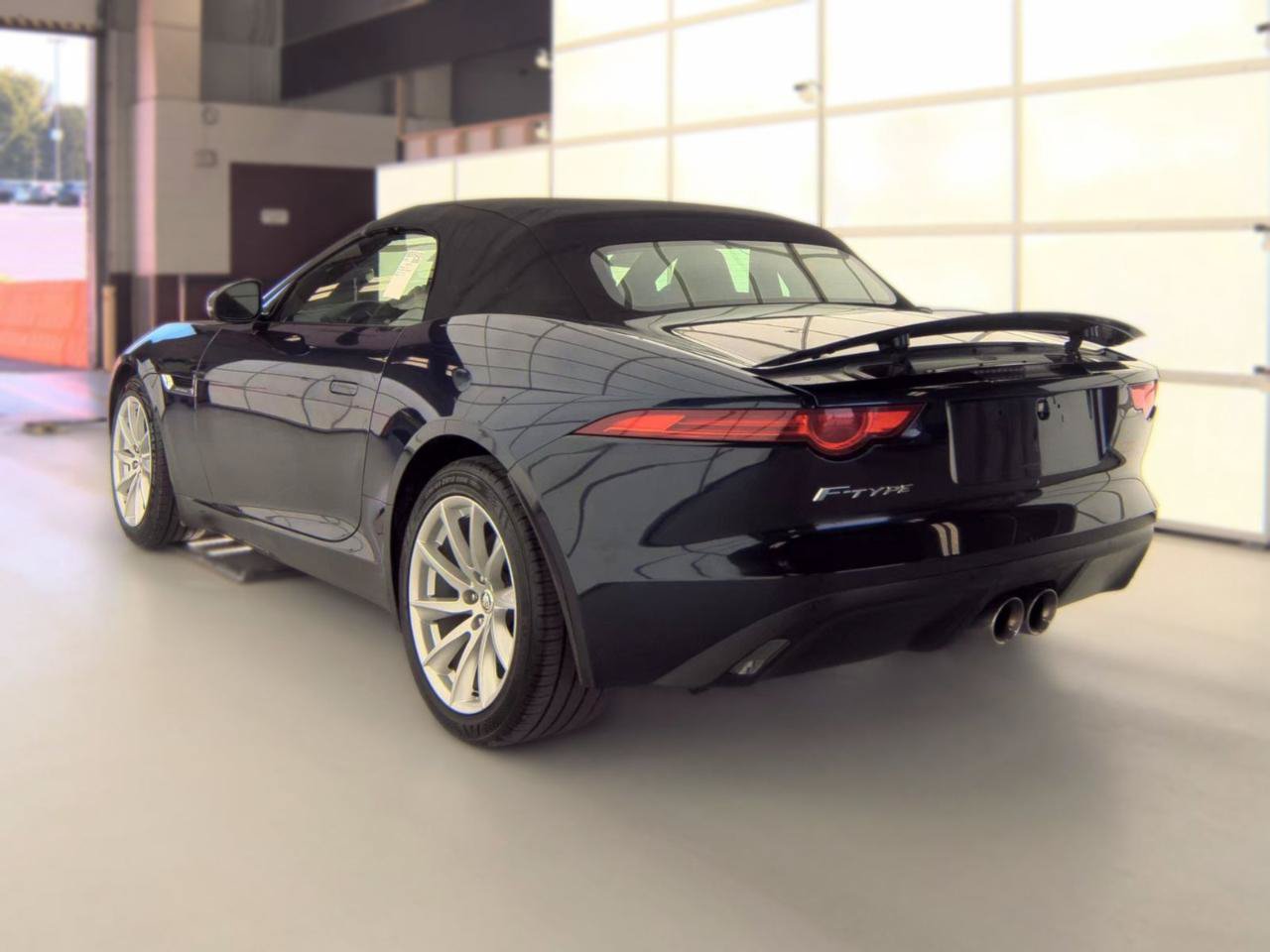 Used 2014 Jaguar F-TYPE Convertible RWD image 4
