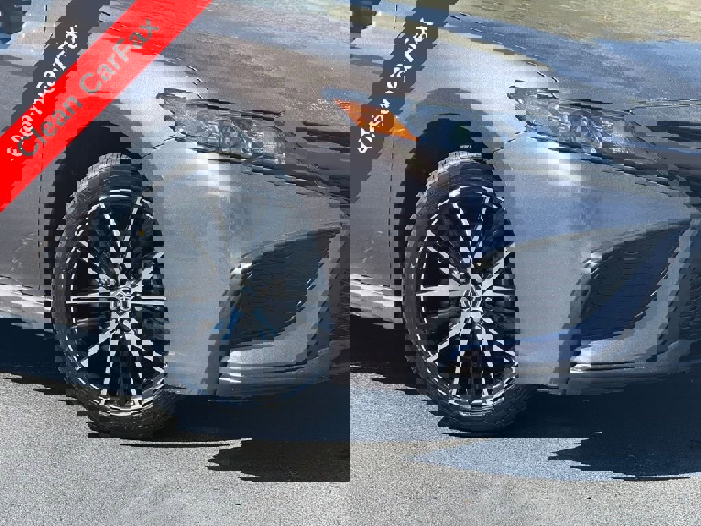 Certified 2024 Toyota Camry SE image 5