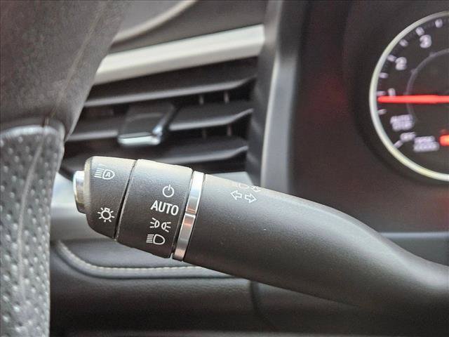 Used 2023 GMC Acadia SLE w/ Driver Convenience Package FWD image 20