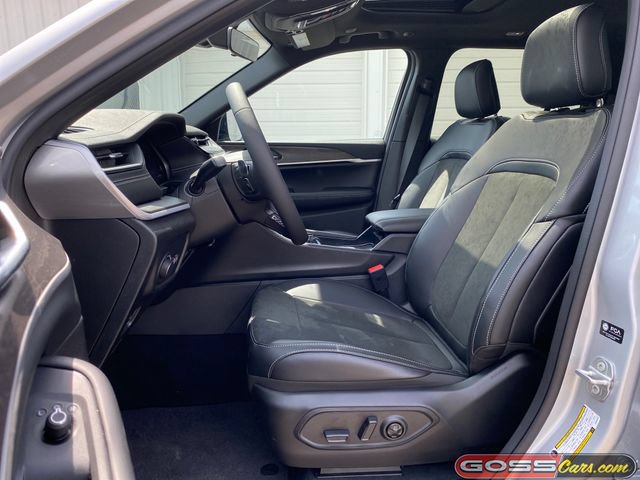 New 2026 Jeep Grand Cherokee Altitude AWD/4WD image 25