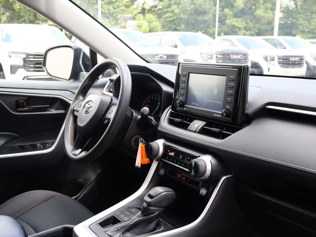 Used 2020 Toyota RAV4 LE w/ All Weather Liner Package AWD/4WD image 26
