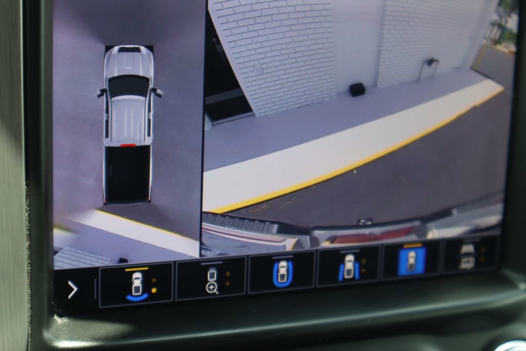 Used 2023 GMC Sierra 2500 Denali w/ Denali Ultimate Package image 17