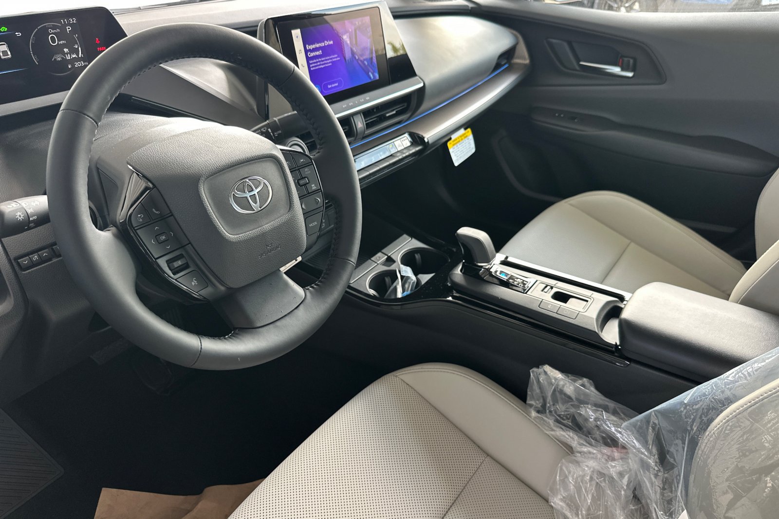 New 2027 Toyota Prius XLE FWD image 7