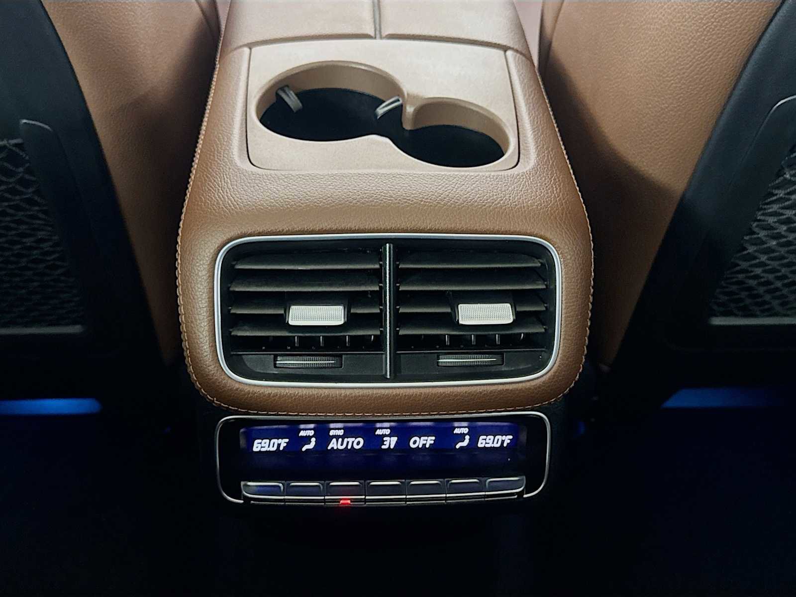 Used 2024 Mercedes-Benz GLS 450 4MATIC image 27