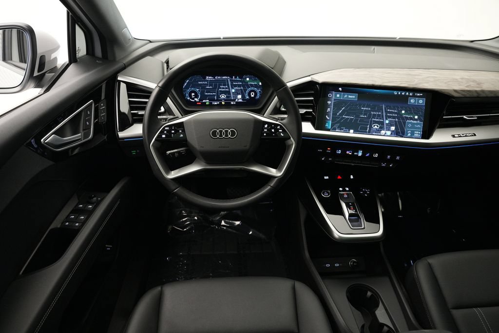 Used 2023 Audi Q4 e-tron Premium Plus w/ Premium Plus RWD image 9
